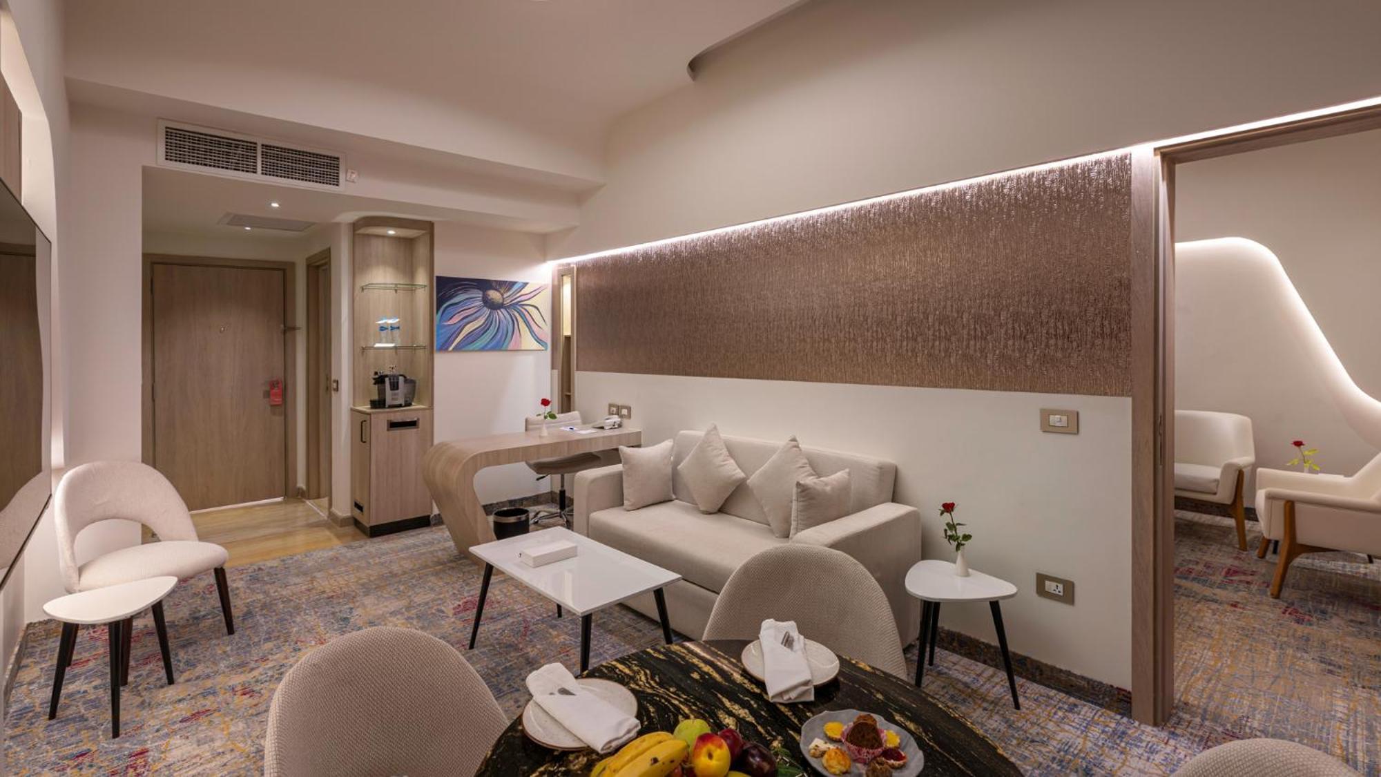 Mirage Hotel & Conference Center Alexandria Exterior foto A suite at the hotel
