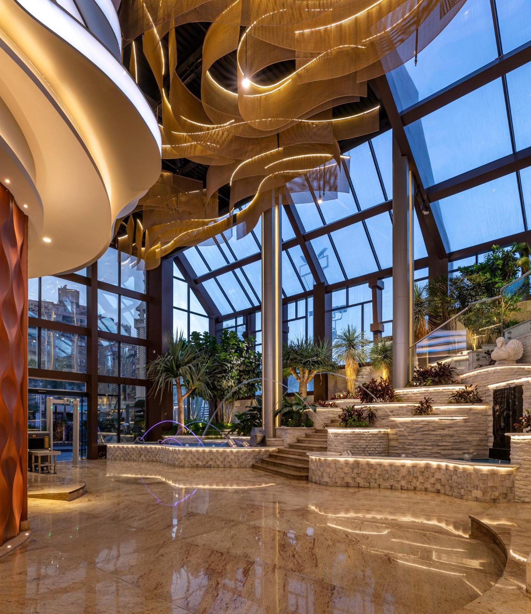 Mirage Hotel & Conference Center Alexandria Exterior foto The interior of the hotel