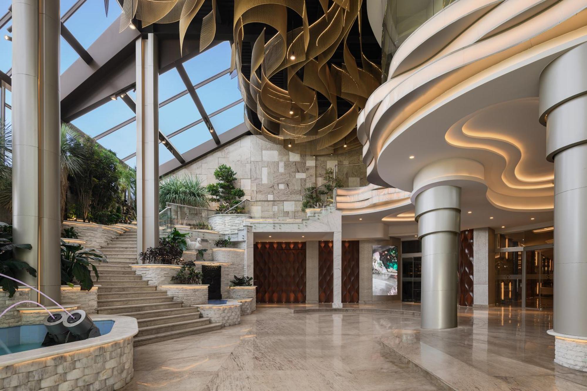 Mirage Hotel & Conference Center Alexandria Exterior foto The lobby of the hotel