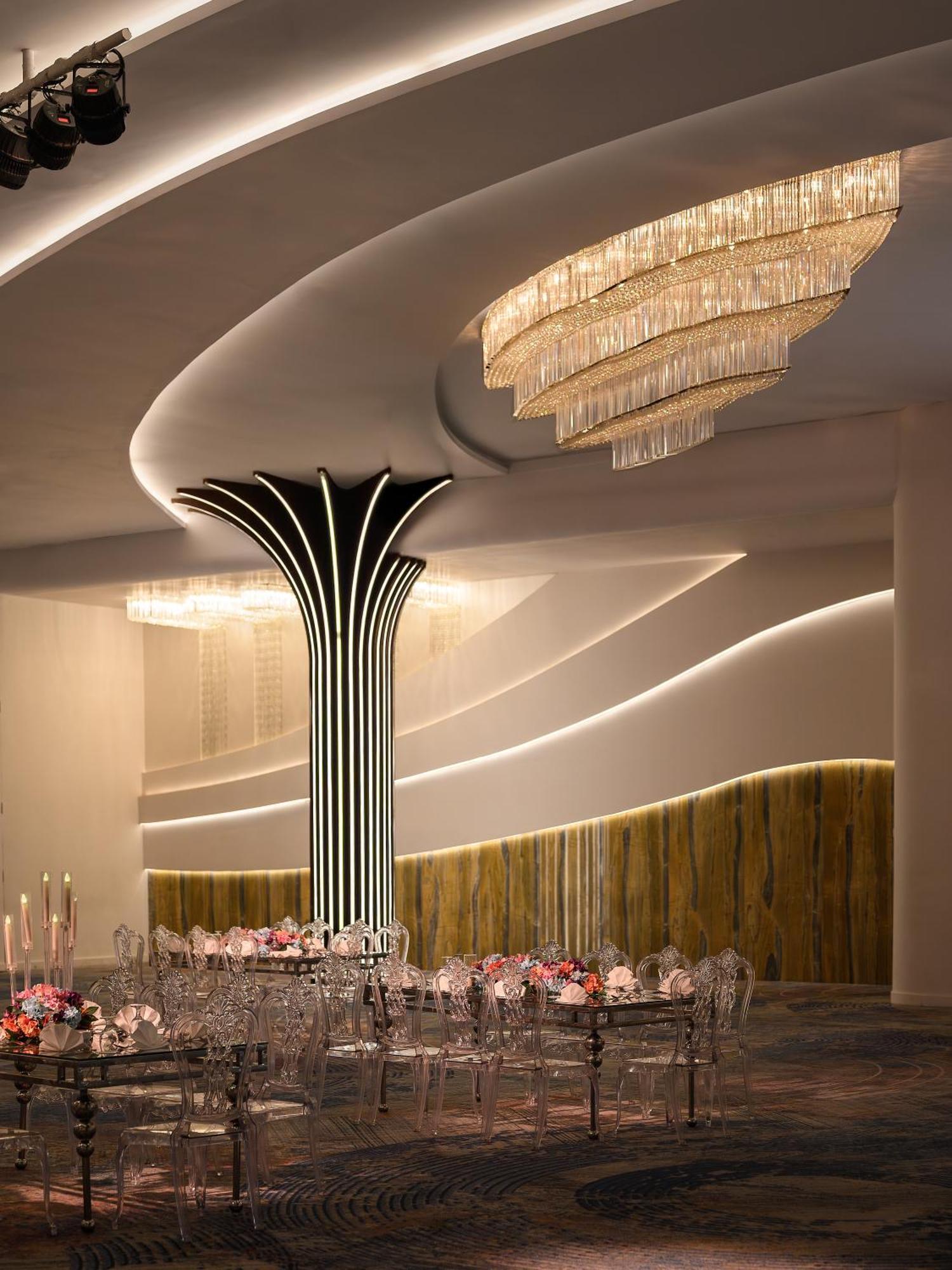 Mirage Hotel & Conference Center Alexandria Exterior foto The interior of the ballroom